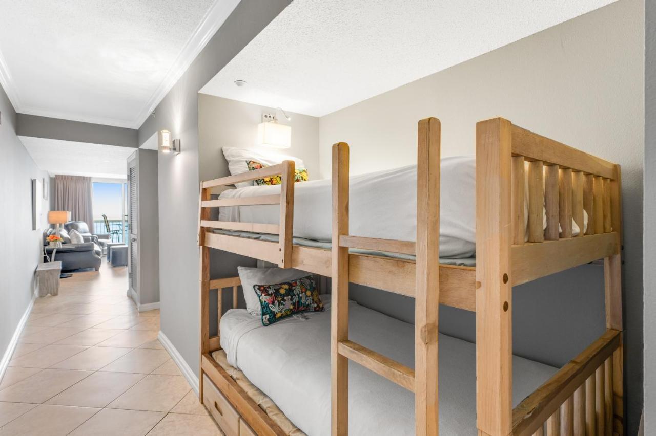Pelican Beach Resort Дестин Екстериор снимка